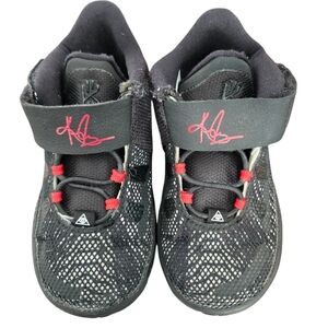 Nike Kyrie Irving Kids Black and Red Sneakers Size 8c